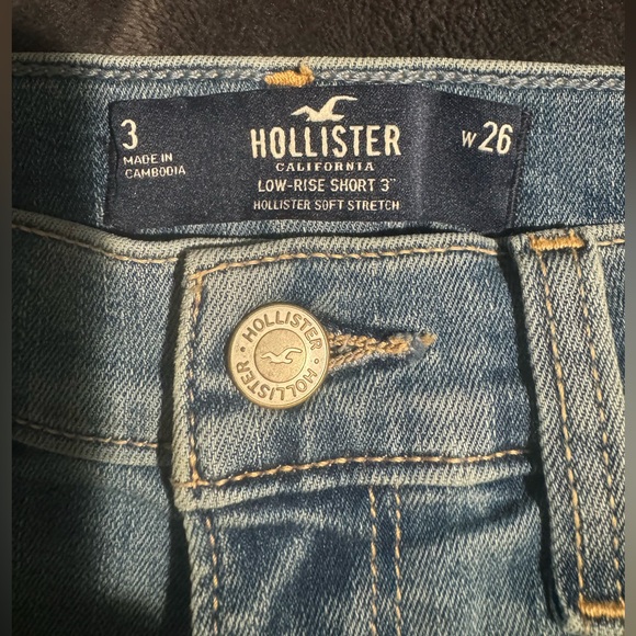 🆕NWT!! Hollister low-rise Jean shorts size 3!😊 - Picture 3 of 12